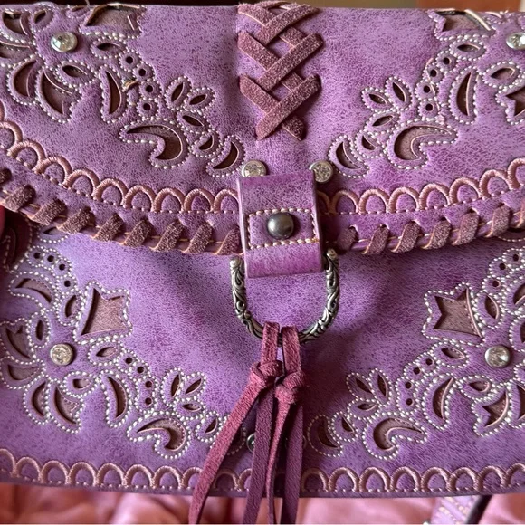 Montana West Purple Crossbody Bag with Embroidery. Like New. Non smoking no pet - Picture 5 of 9